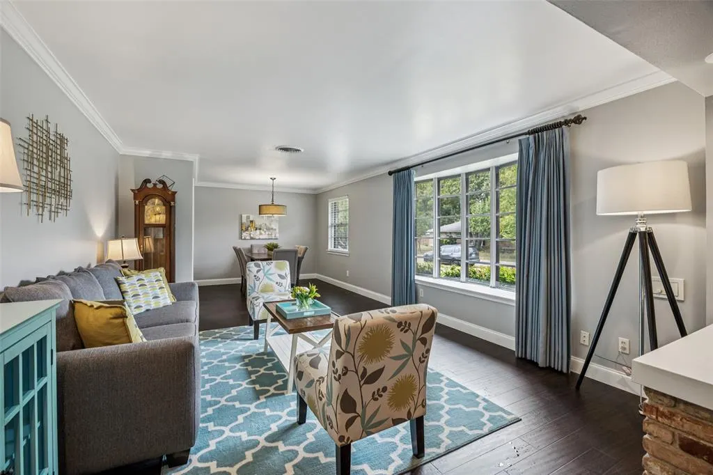 8422 Sweetwood Drive