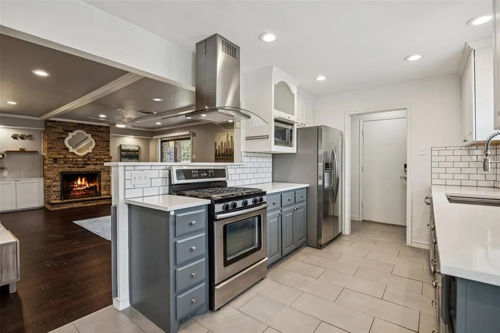 8422 Sweetwood Drive