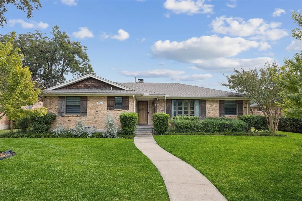 8422 Sweetwood Drive