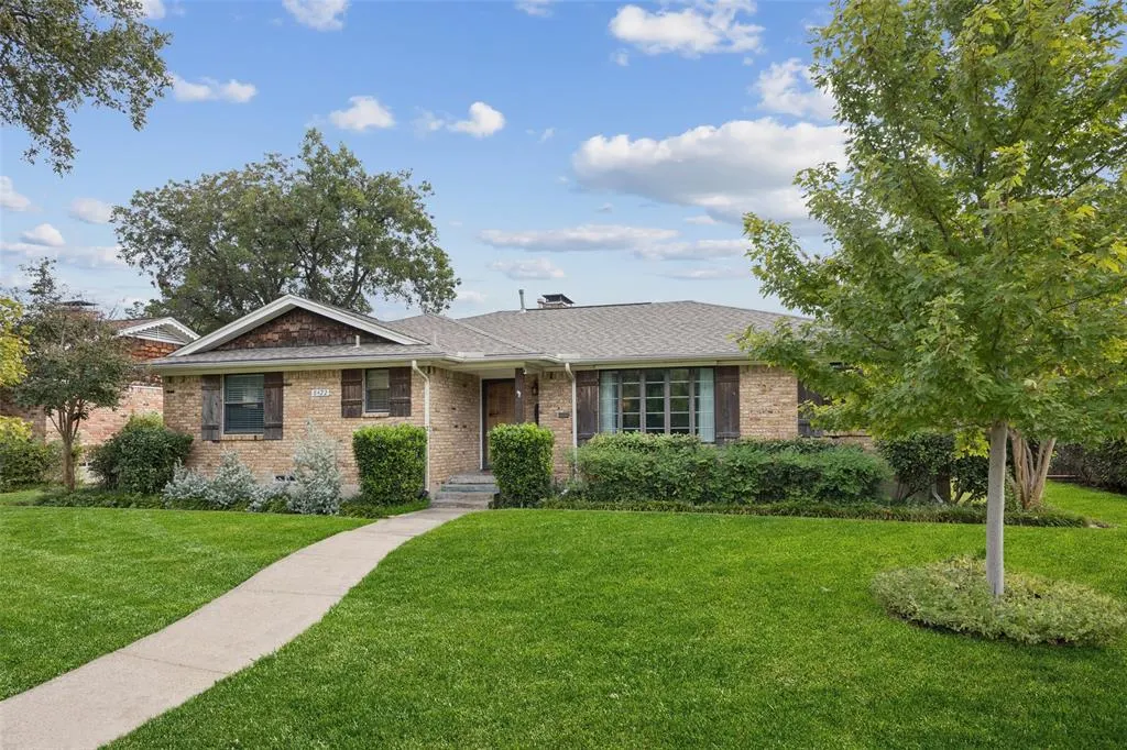 8422 Sweetwood Drive