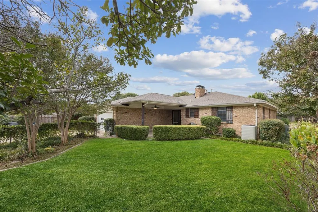 8422 Sweetwood Drive