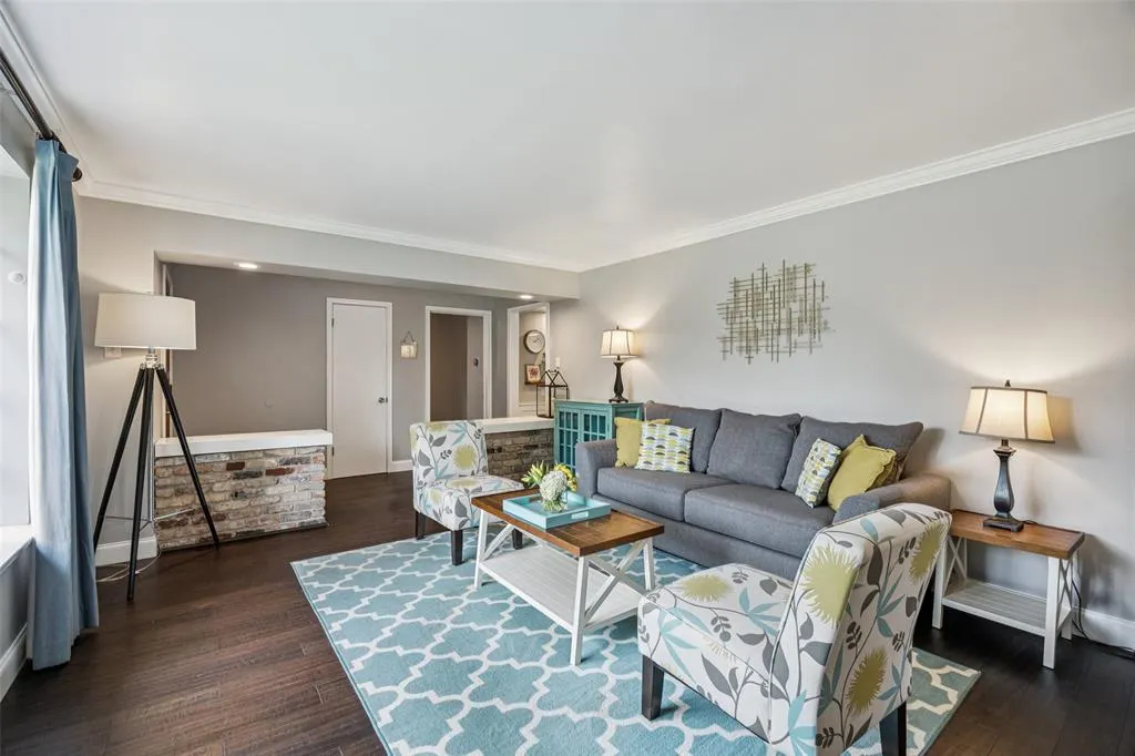 8422 Sweetwood Drive