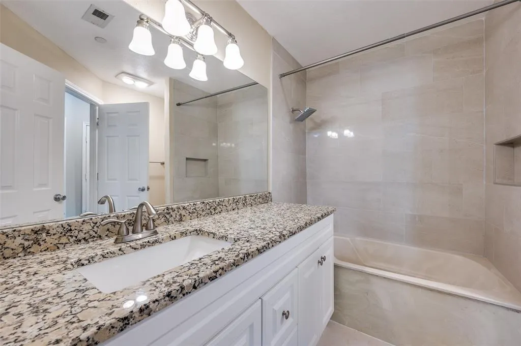 5565 Preston Oaks Road, #130