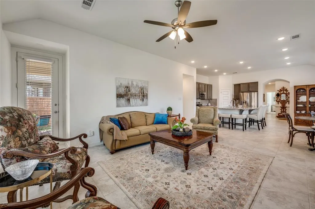 3528 Periwinkle Drive