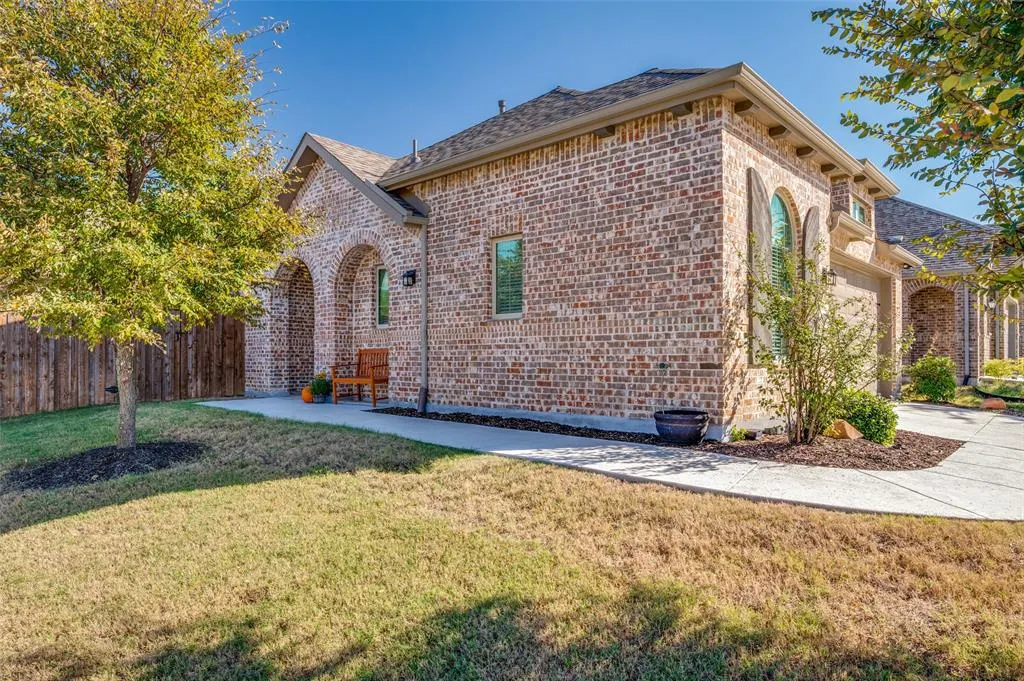 3528 Periwinkle Drive