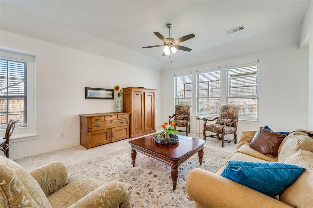 3528 Periwinkle Drive