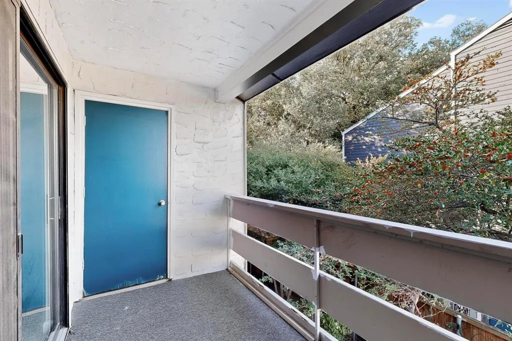 5840 Spring Valley Road, #810