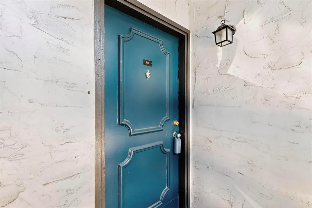 5840 Spring Valley Road, #810