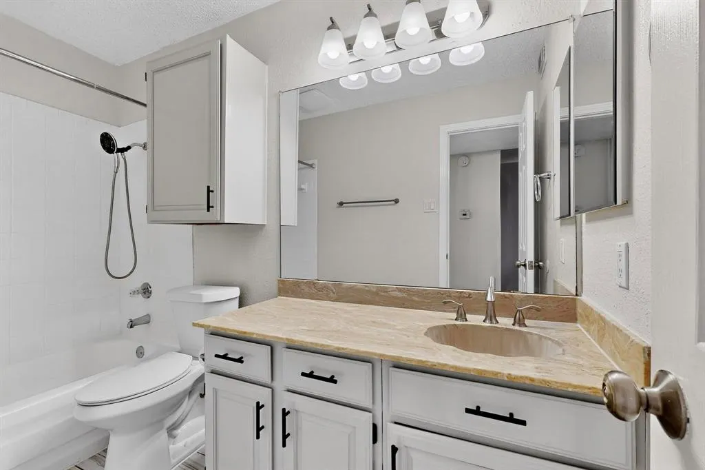 5840 Spring Valley Road, #810