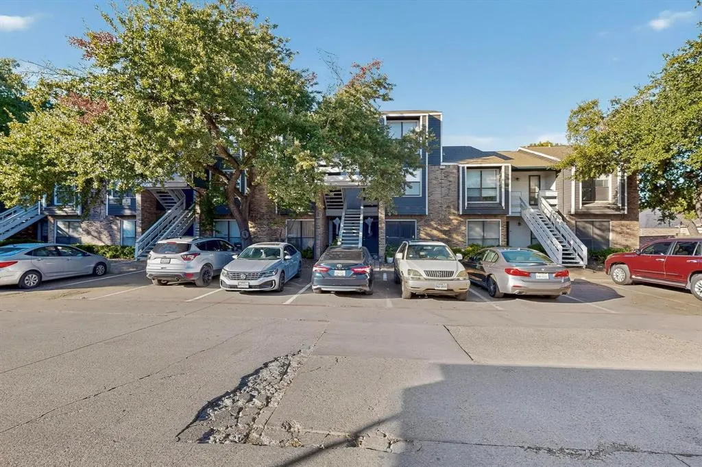 5840 Spring Valley Road, #810