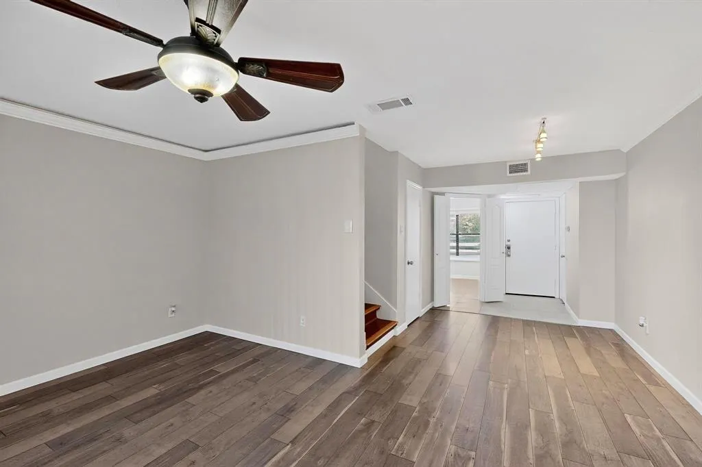 5840 Spring Valley Road, #810