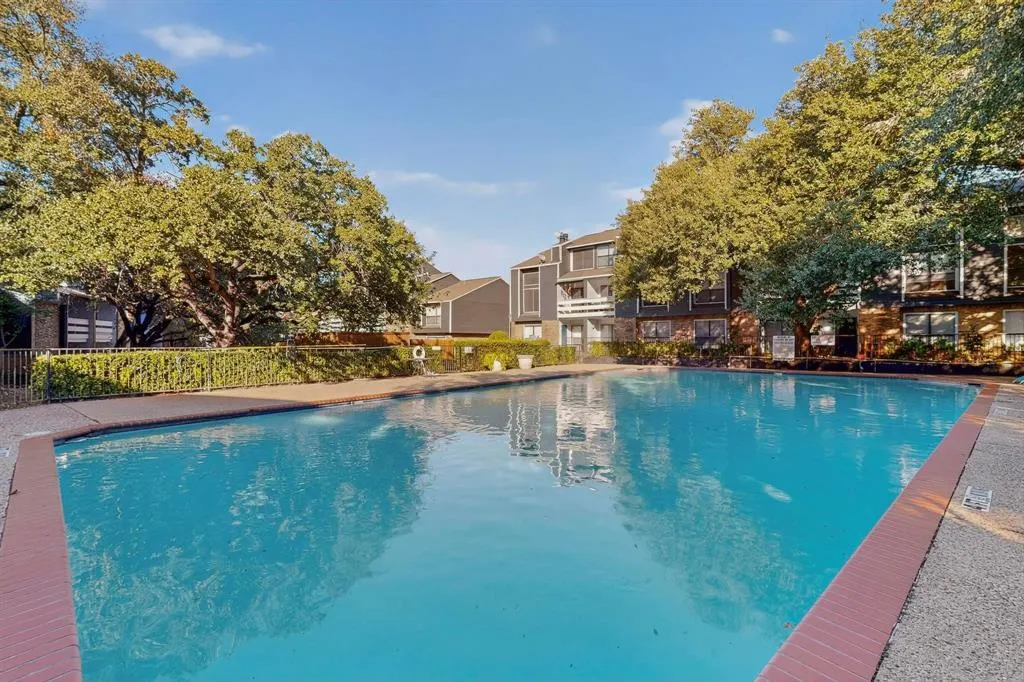 5840 Spring Valley Road, #810