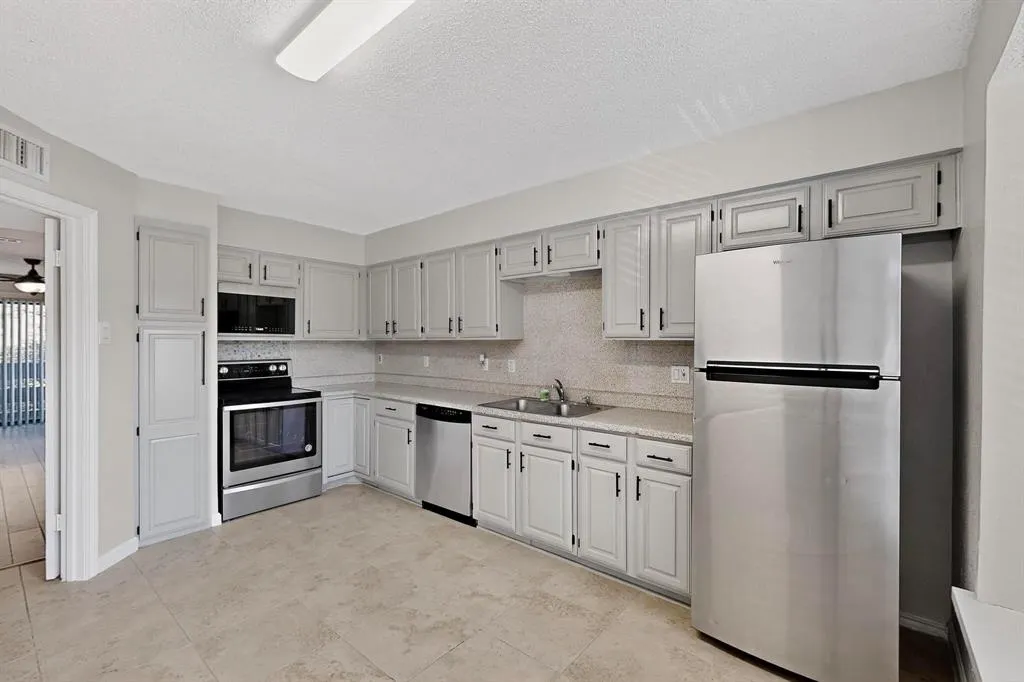 5840 Spring Valley Road, #810