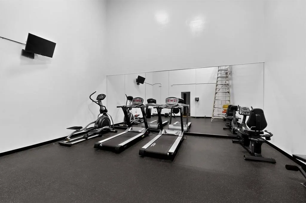 5840 Spring Valley Road, #810