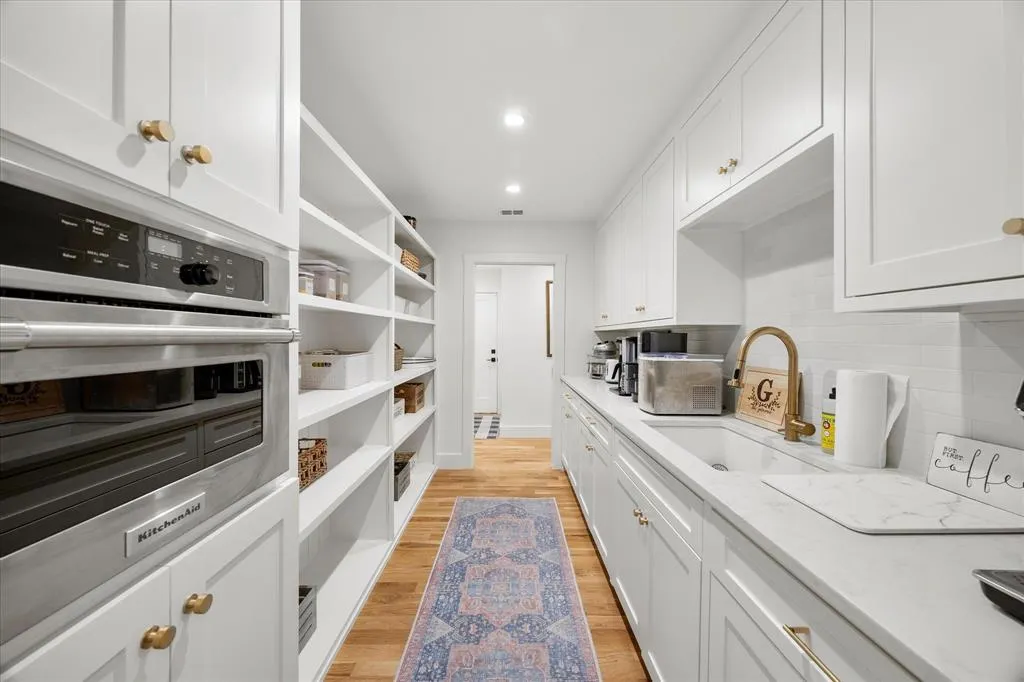 4391 Shady Bend Drive