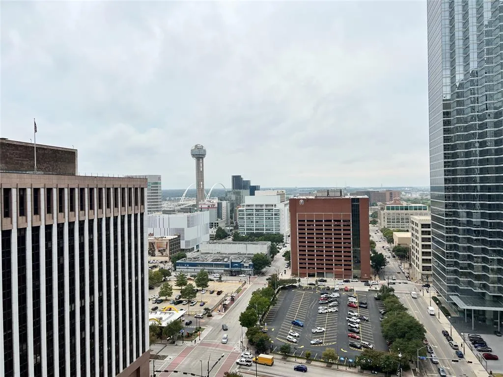 1200 Main Street, #1705