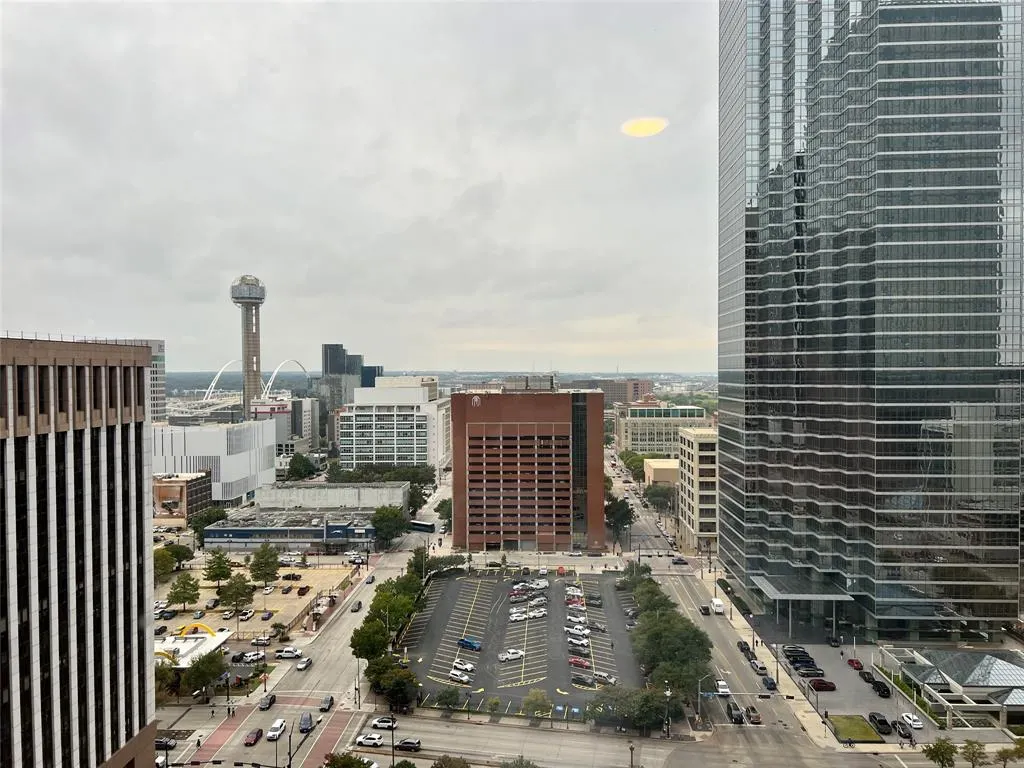 1200 Main Street, #1705