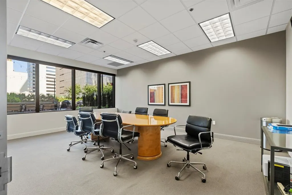 1200 Main Street, #1705