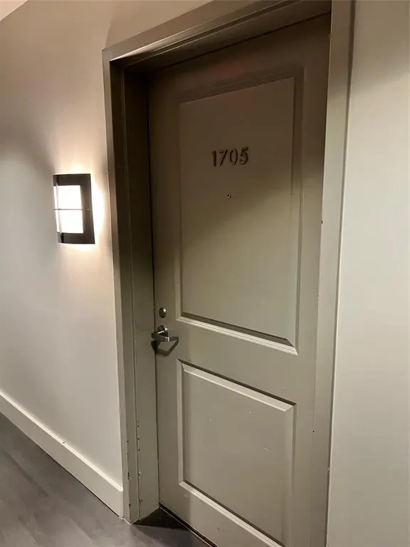 1200 Main Street, #1705
