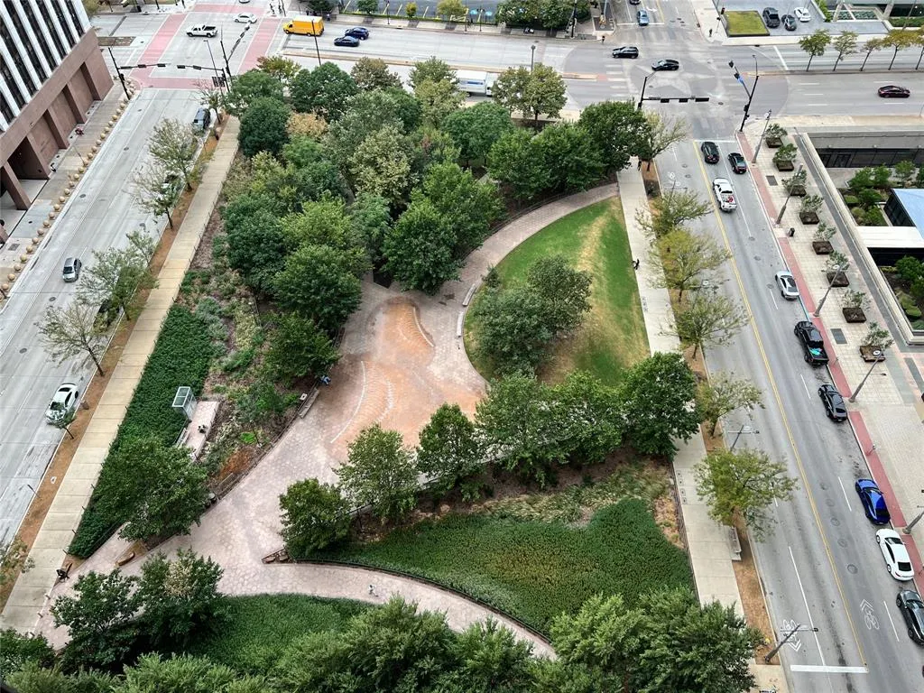 1200 Main Street, #1705