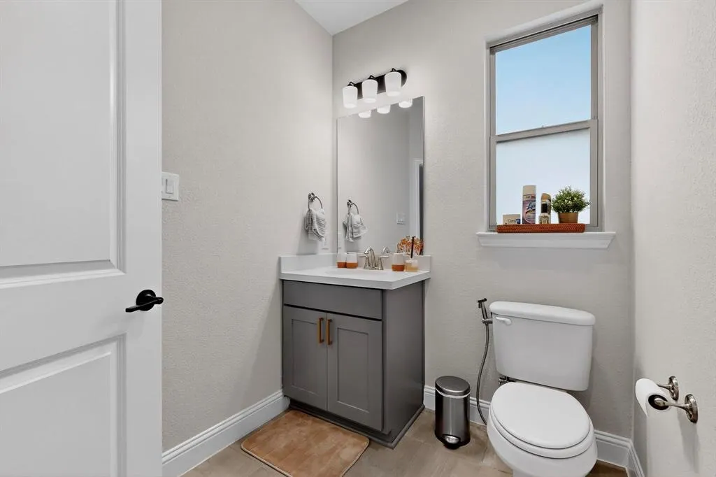 1717 Roadrunner Drive