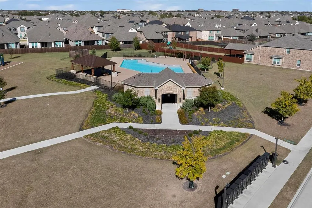 1717 Roadrunner Drive