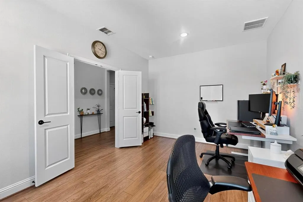 1717 Roadrunner Drive