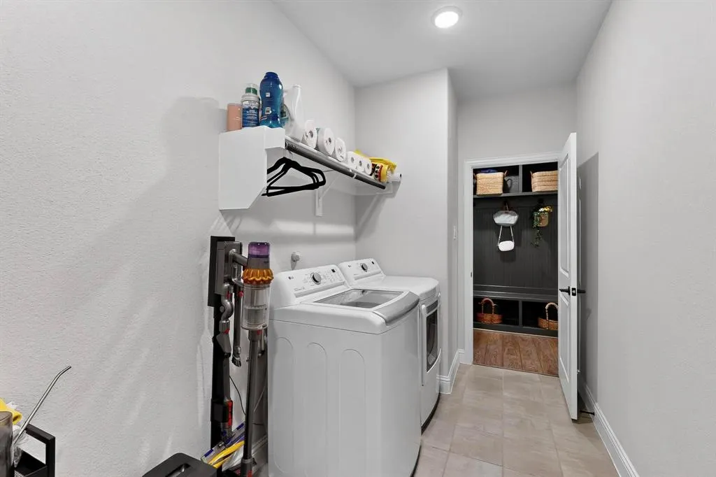 1717 Roadrunner Drive