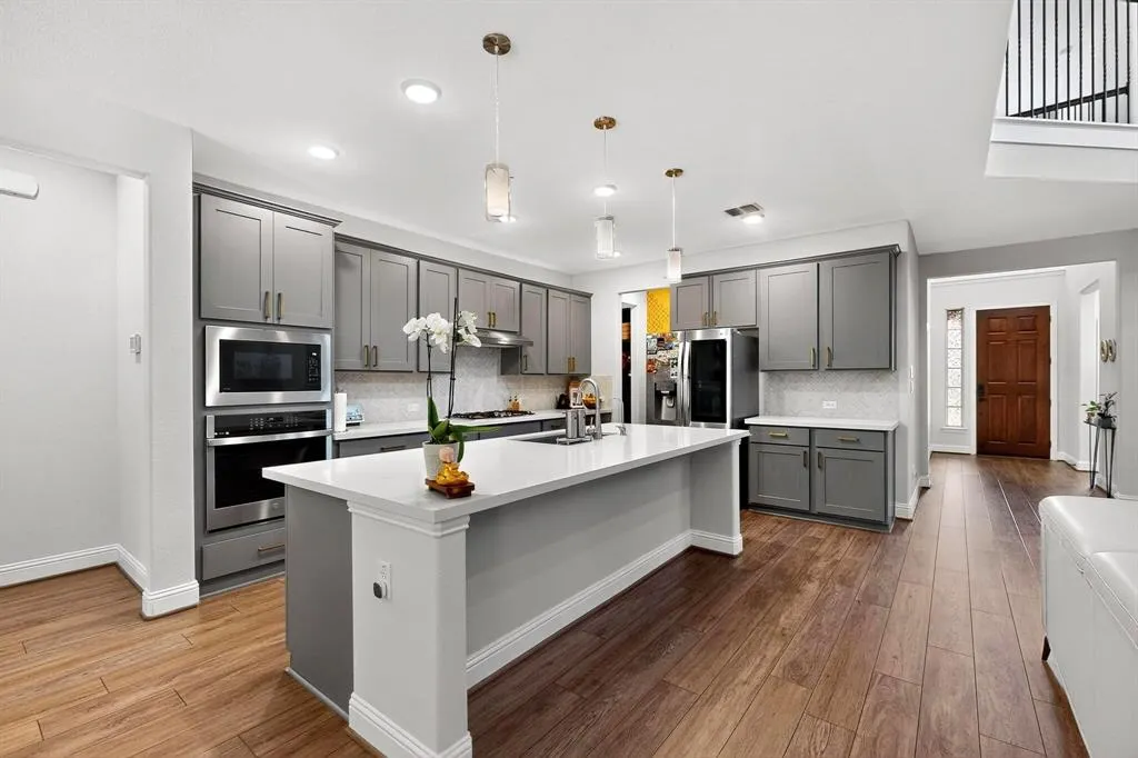 1717 Roadrunner Drive