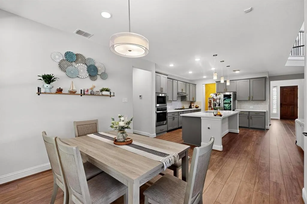 1717 Roadrunner Drive