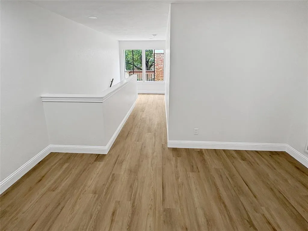 6772 E Northwest Highway