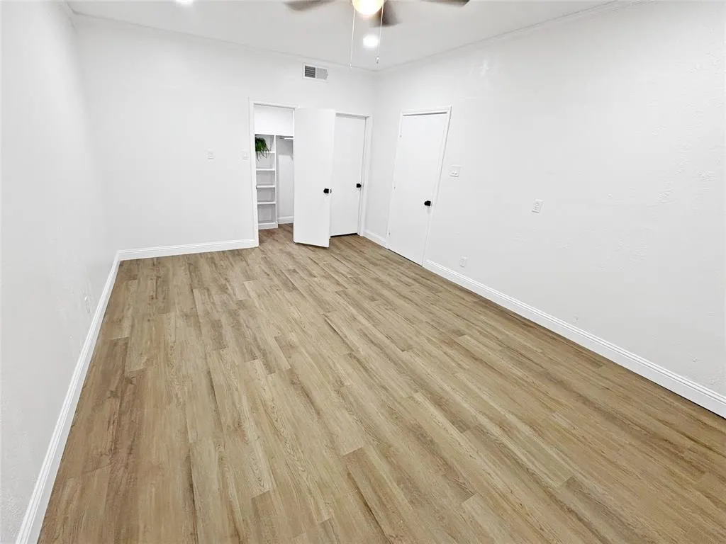 6772 E Northwest Highway