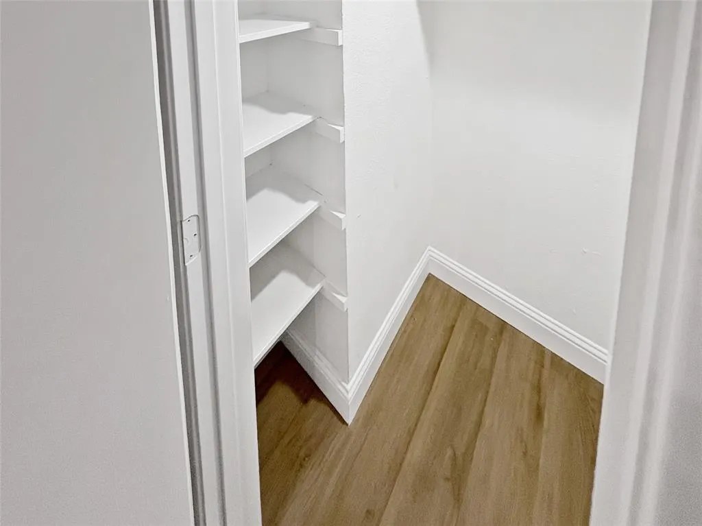 6772 E Northwest Highway