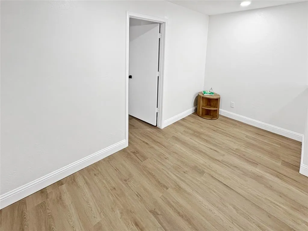 6772 E Northwest Highway