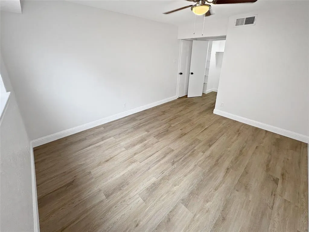 6772 E Northwest Highway