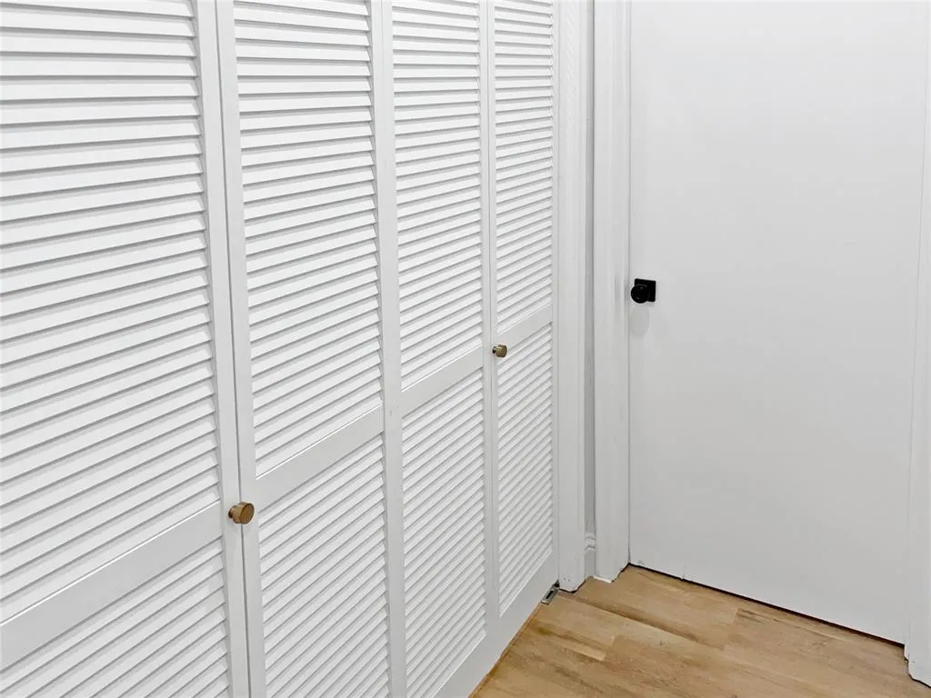 6772 E Northwest Highway