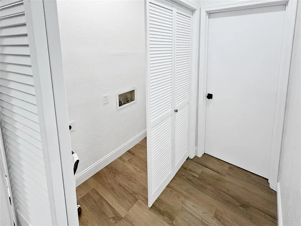 6772 E Northwest Highway