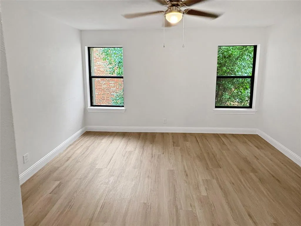 6772 E Northwest Highway