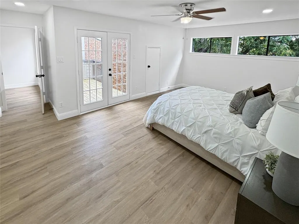 6772 E Northwest Highway