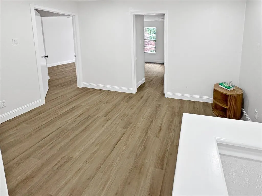 6772 E Northwest Highway