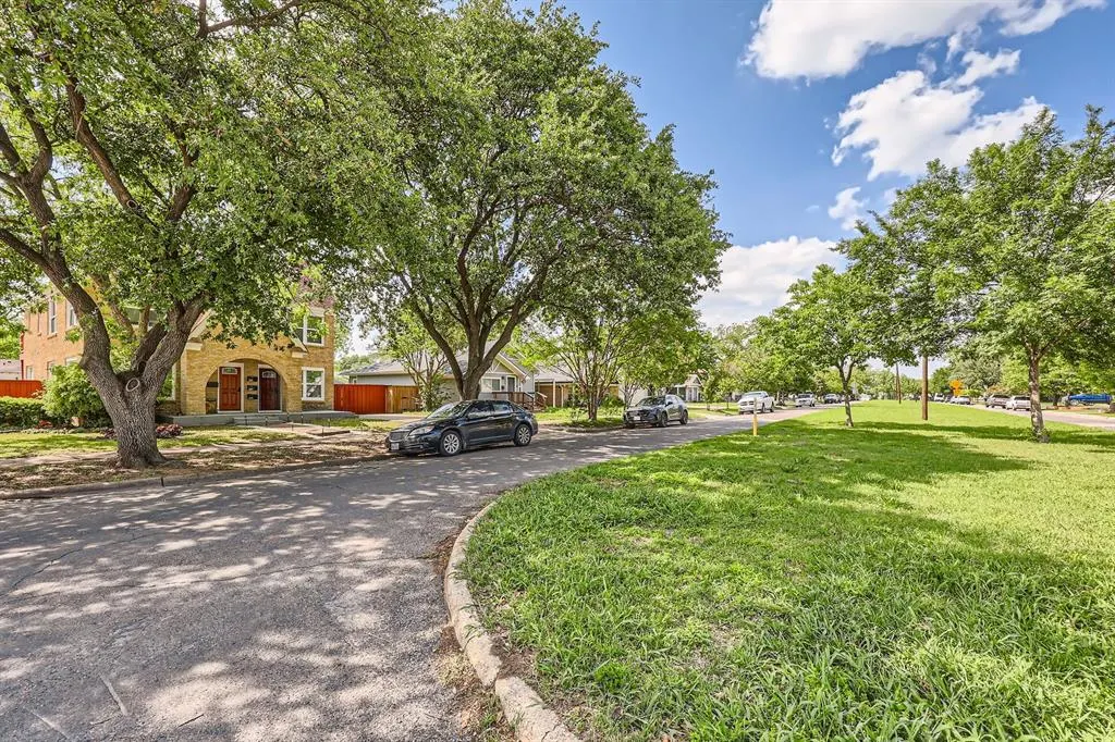 225 S Oak Cliff Boulevard, #227