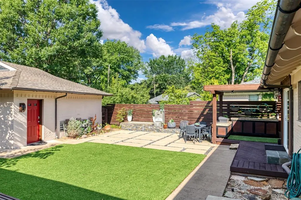 803 Brookhurst Drive