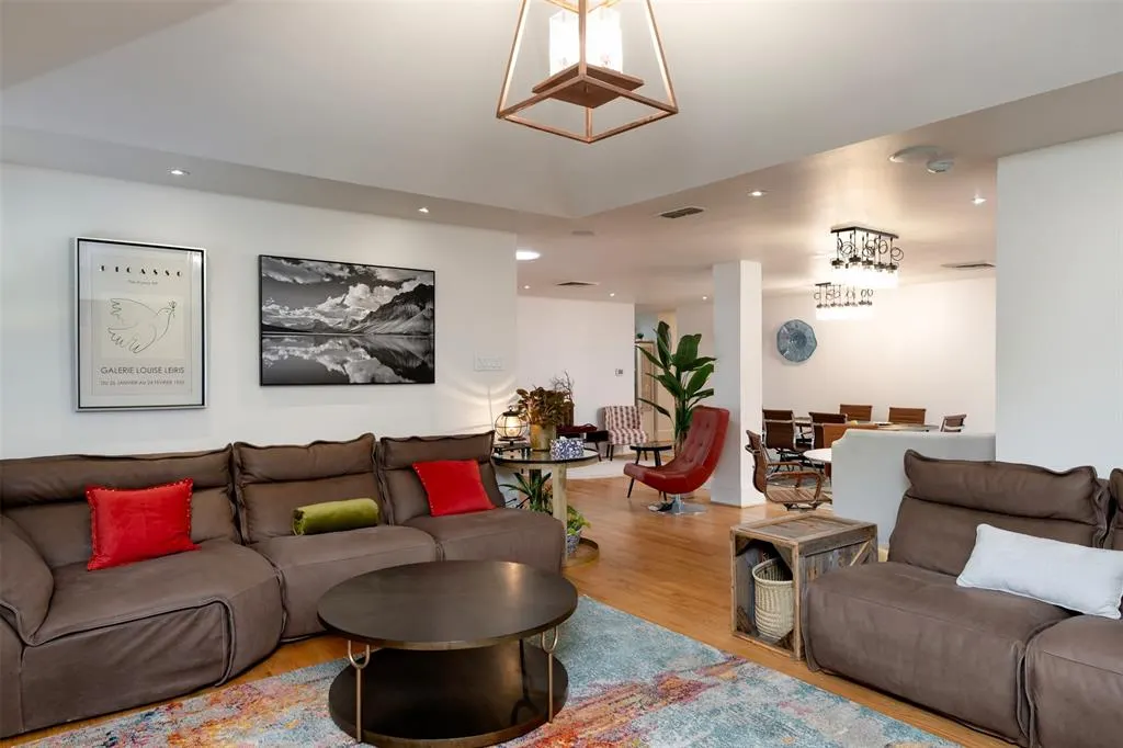 803 Brookhurst Drive