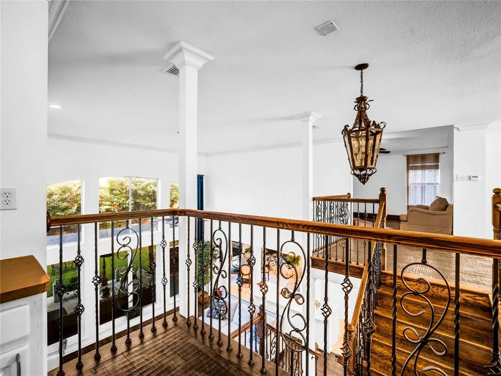 2117 White Rock Lane