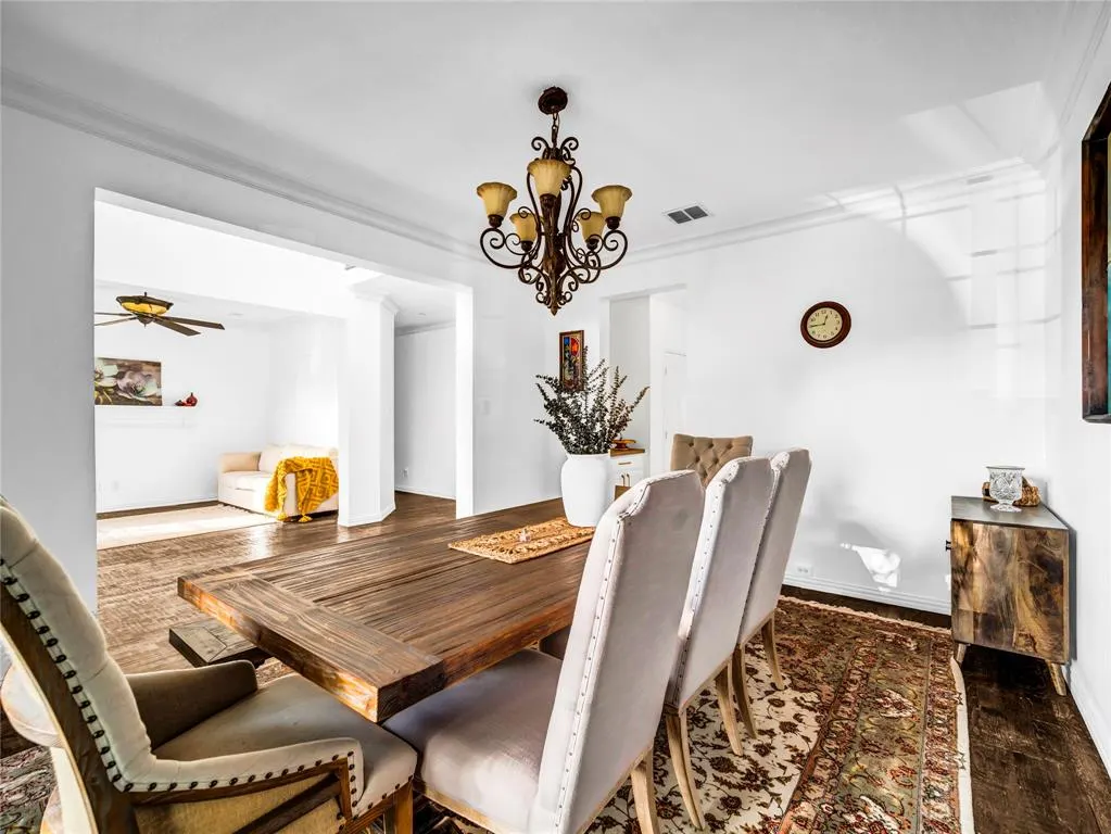 2117 White Rock Lane