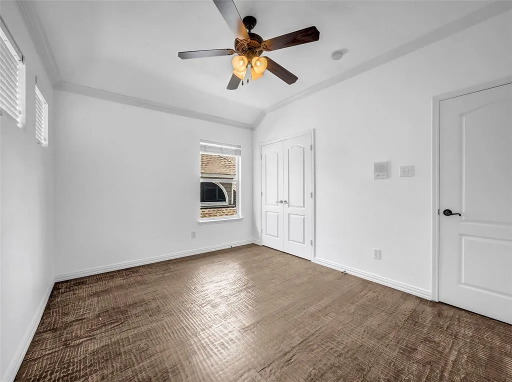 2117 White Rock Lane