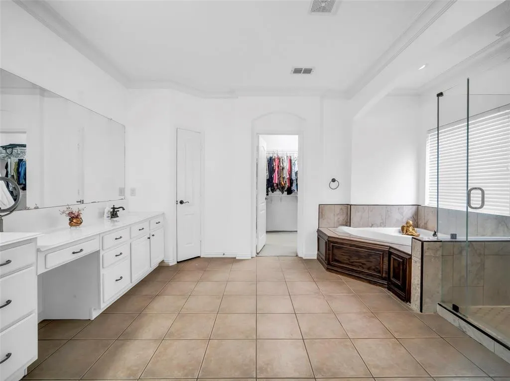 2117 White Rock Lane