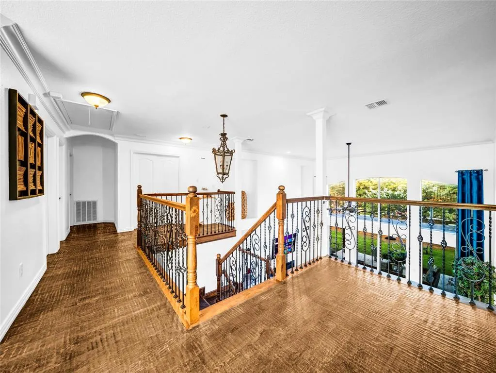 2117 White Rock Lane