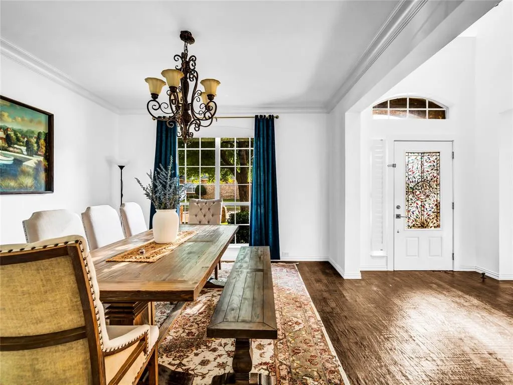 2117 White Rock Lane