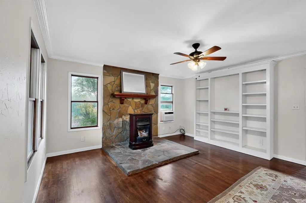 6585 County Road 179